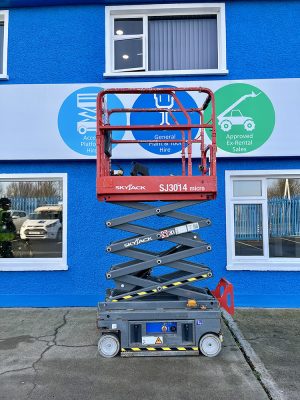 Skyjack SJ3014 Electric Scissor Lift